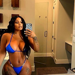 Alexis Skyy