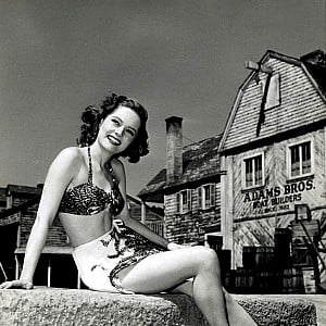 Alexis Smith (actress)