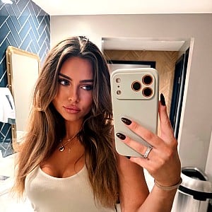 Ali Weeks