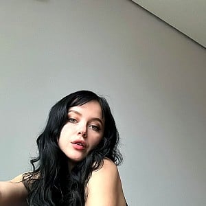 Alie Bloom
