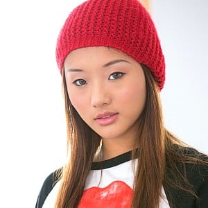 Alina Li