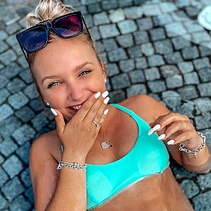 Alina Mour