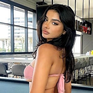 Alishba Sheikh