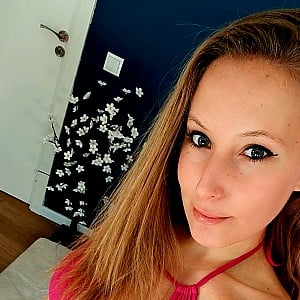 Allie Surfer