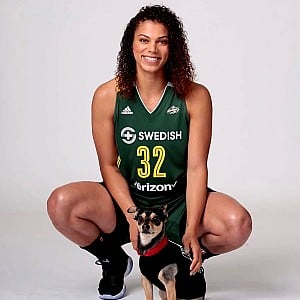 Alysha Clark