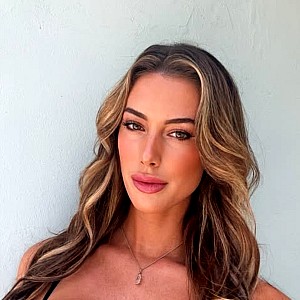 Alyssa Stone