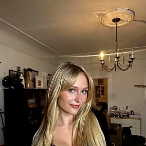 Alyvia Alyn Lind
