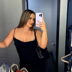 Amanda (bodybyzizzo)