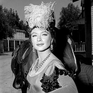 Amanda Blake (actress)