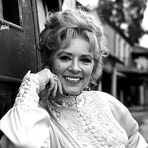 Amanda Blake (actress)
