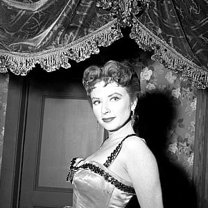 Amanda Blake (actress)