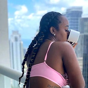 Amara La Negra