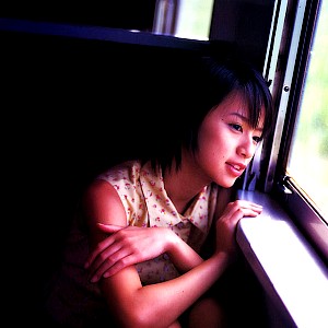 Ami Suzuki
