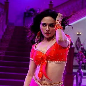 Amruta Khanvilkar