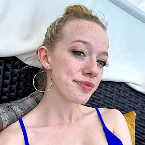 Amybeth McNulty