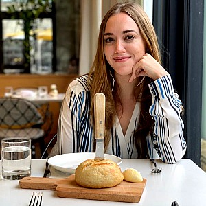 Andrea Bowen