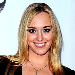 Andrea Bowen