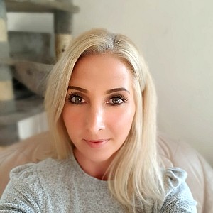 Andrea Zurcher
