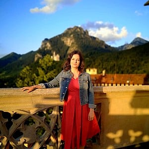 Angela Ascher