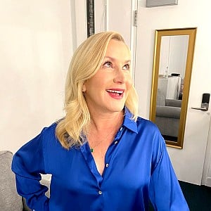Angela Kinsey