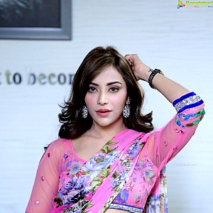 Angela Krislinzki