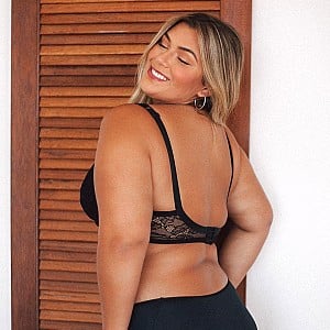 Angelica Oliveira