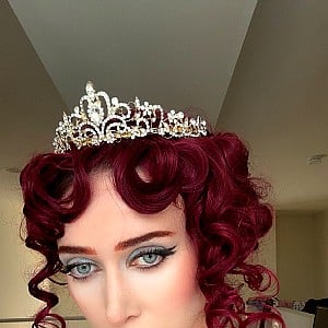 Angelica Trae
