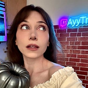 Angelica Trae