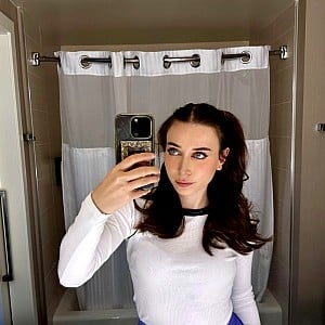 Angelica Trae