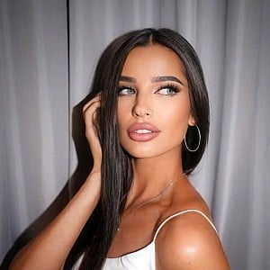Angelika Bahar