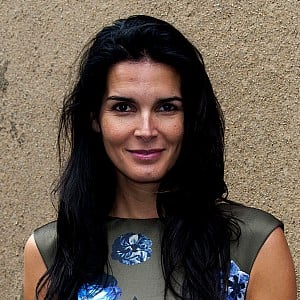 Angie Harmon