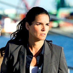 Angie Harmon