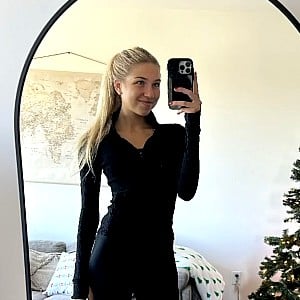 Aniela Leon