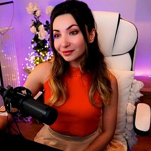 Anjelica Asaminert