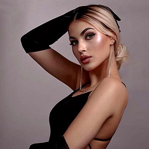 Anna Alexandra