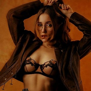 Anna Arilaviee