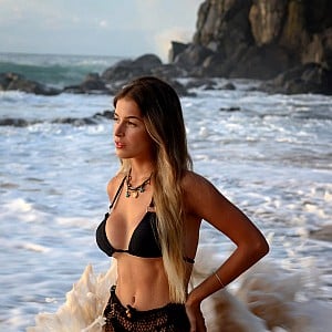 Anna Clara Rios