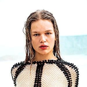 Anna Ewers