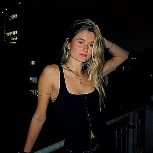 Anna Follmann