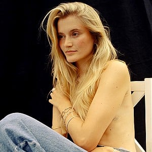 Anna Follmann