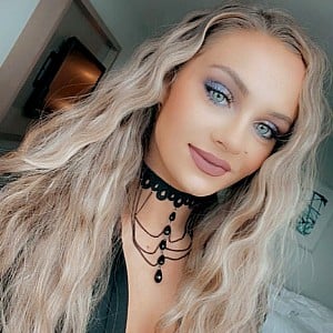 Anna Jay