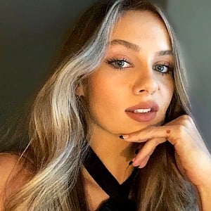 Anna Jay