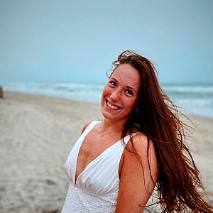 Anna Keating
