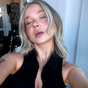 Anna Shields