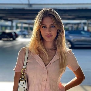 Anna Stock
