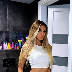 Anna Stoliar