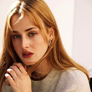 Anna Van Patten