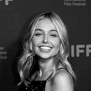 Annabel Wolfe