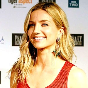 Annabelle Wallis