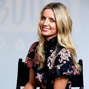 Annabelle Wallis